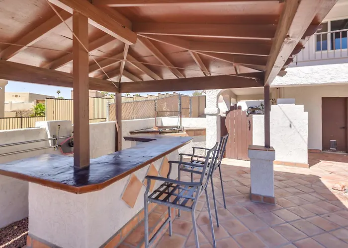 Holiday home 2 Mi To Havasu & Dtwn: W/ Game Room! Lake Havasu City