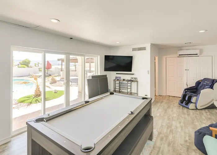 2 Mi To Havasu & Dtwn: W/ Game Room! Holiday home